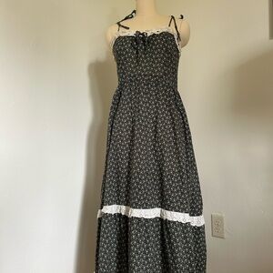 Christy Dawn Emma Dress in Night Strawberry – Size M (Immaculate!)